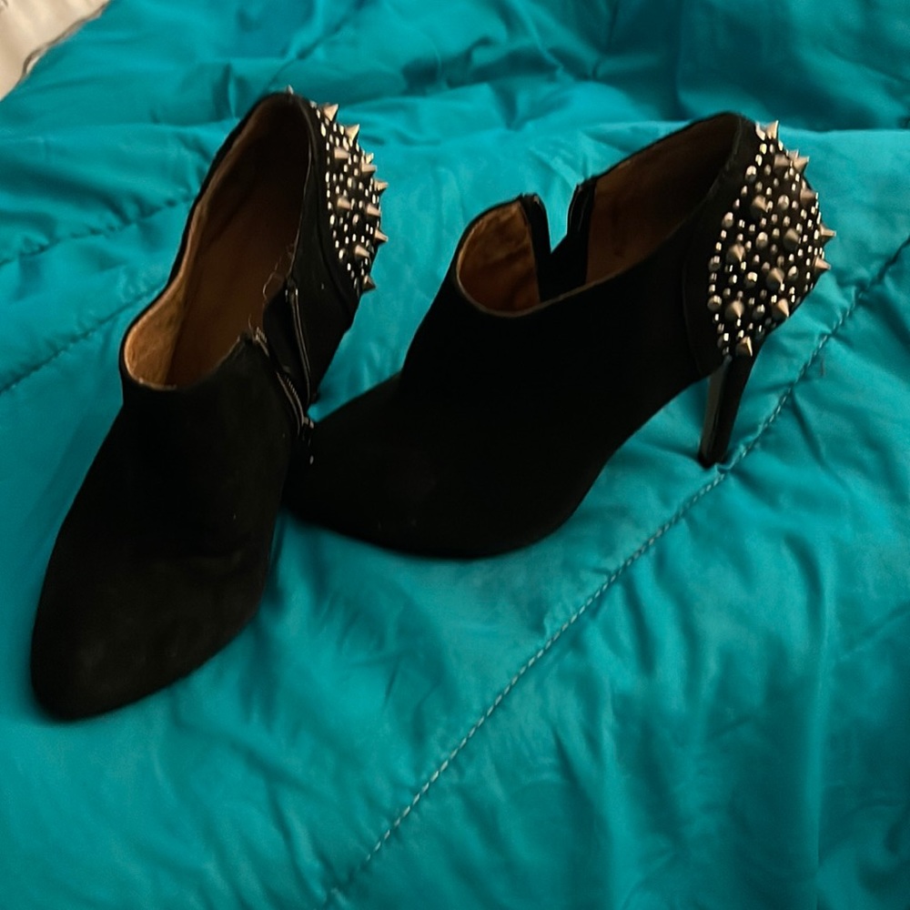 Women’s booties